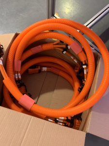 新能源汽车增长带动EV高压线束市场发展